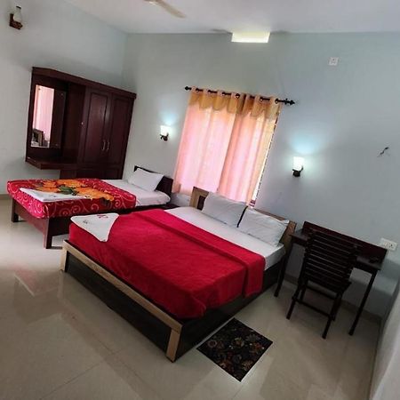Pknhomestay Kumily Thekkady Eksteriør billede