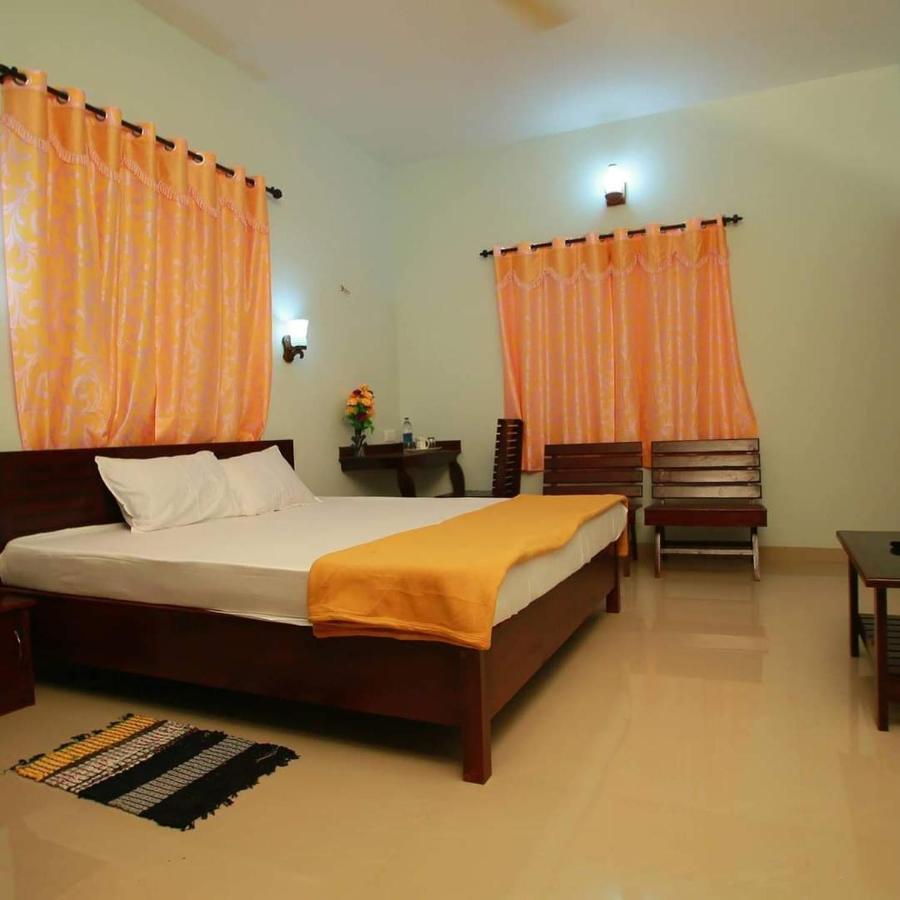Pknhomestay Kumily Thekkady Eksteriør billede