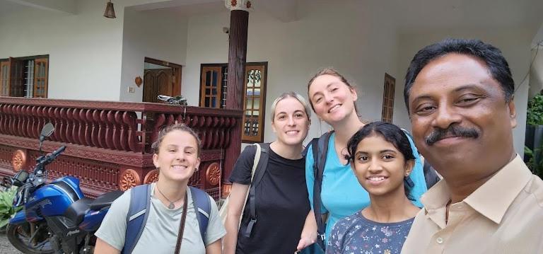 Pknhomestay Kumily Thekkady Eksteriør billede