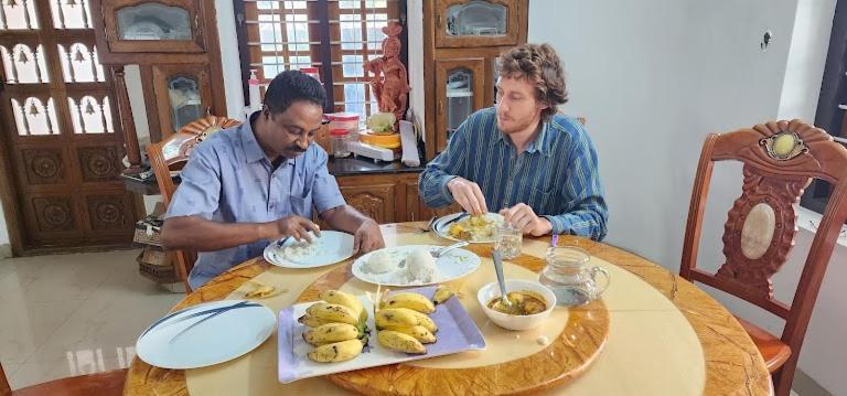 Pknhomestay Kumily Thekkady Eksteriør billede